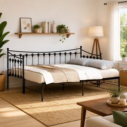 Elegant Daybed with Trundle for Versatile Comfort